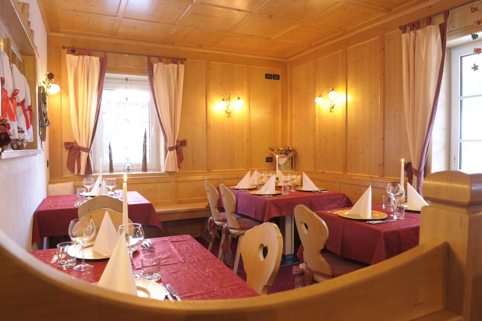 Alpstyle Hotel Albolina Wellness & Beauty Canazei Kültér fotó